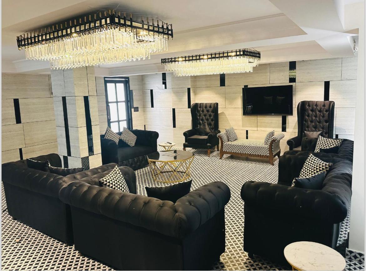 Hotel Classic Residency Kālka 外观 照片